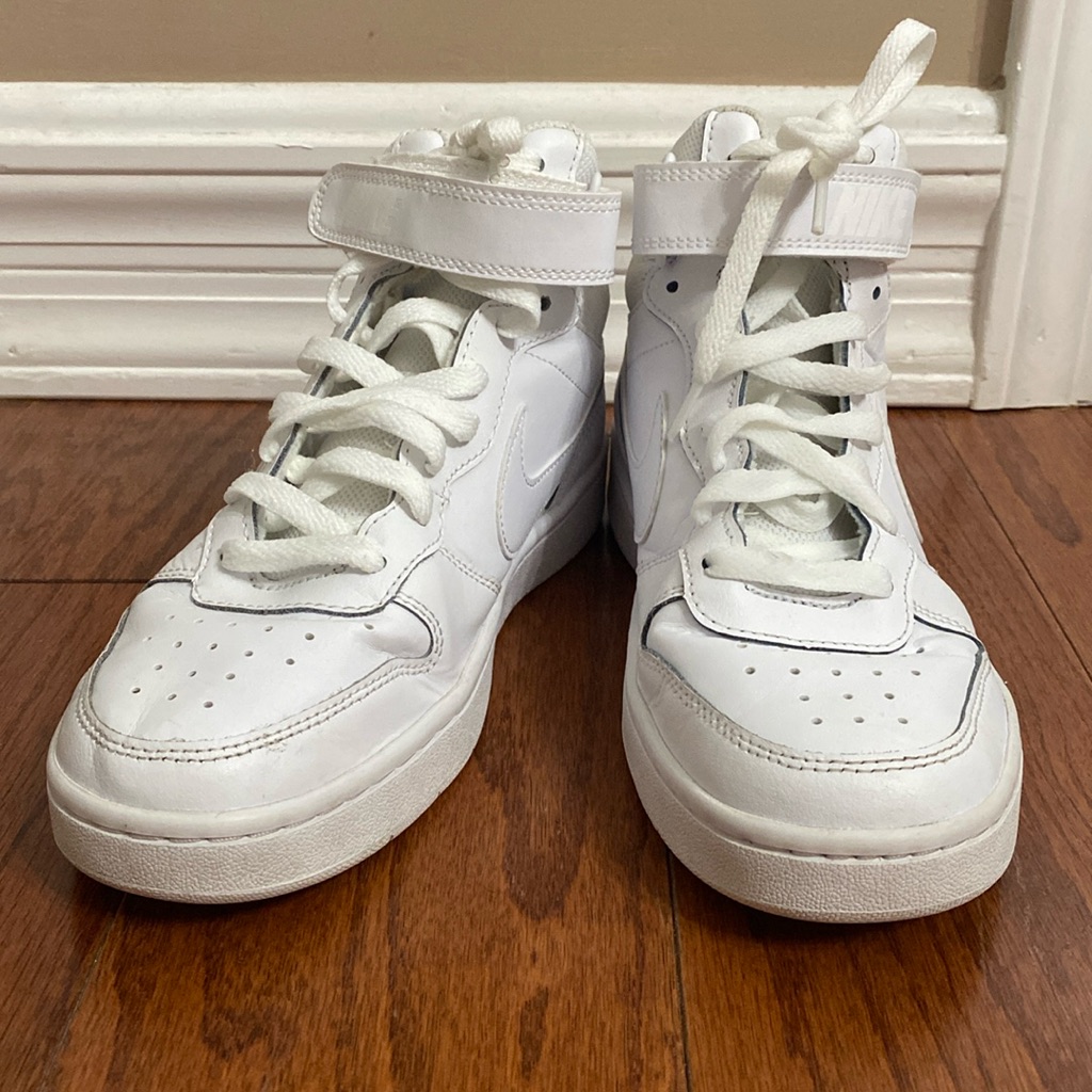 Nike Court Borough Mid 2- Size 6y - Used